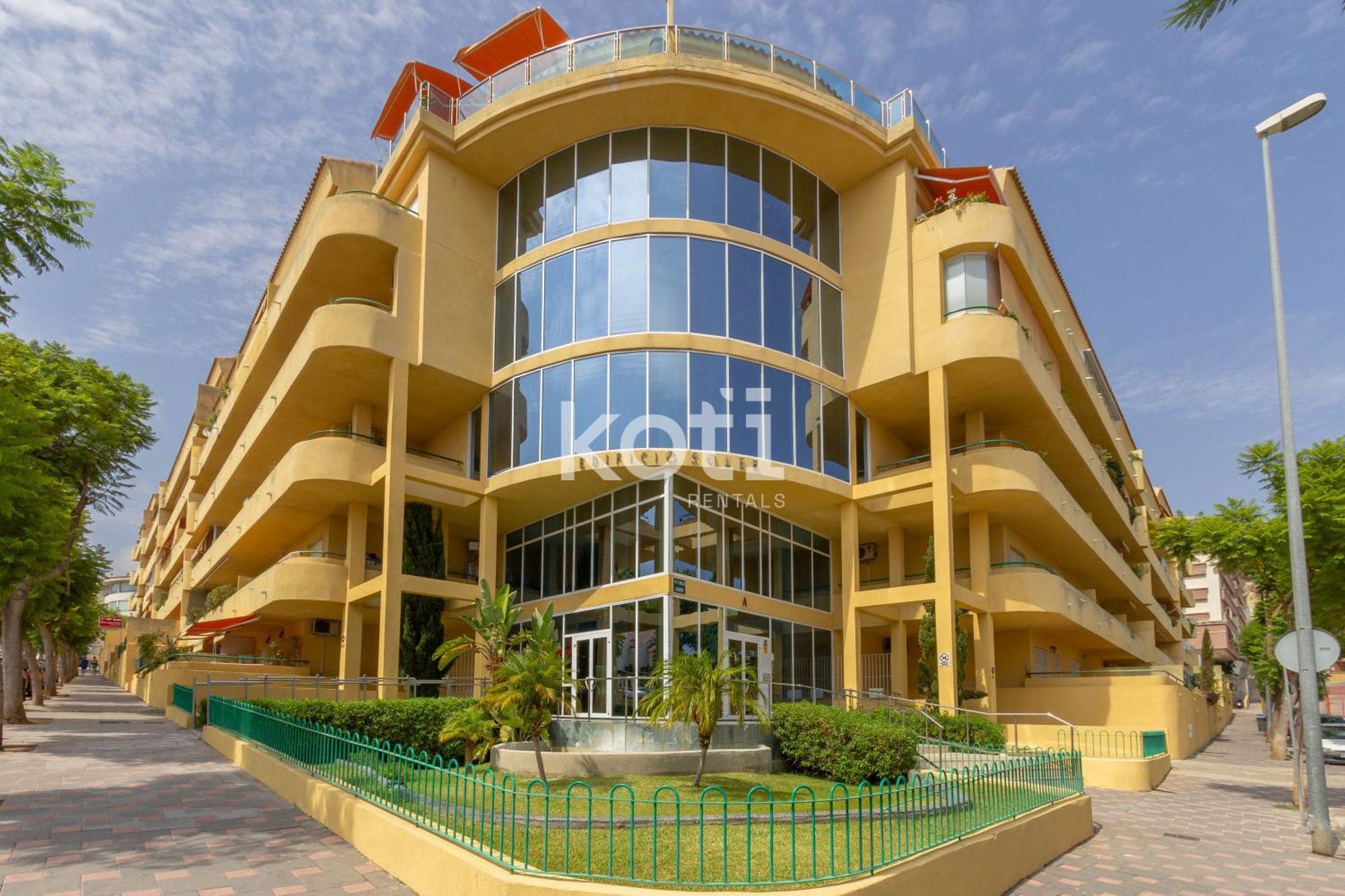 Koti Rentals - Nenufar Fuengirola Exteriör bild